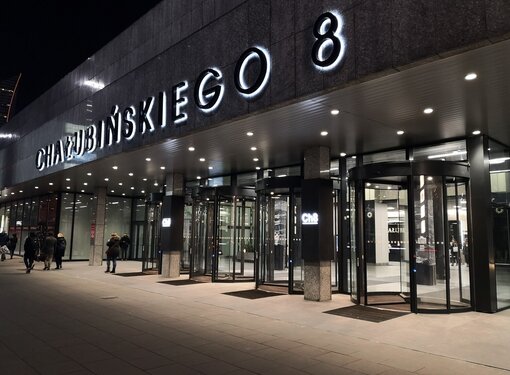revolving door_K 32