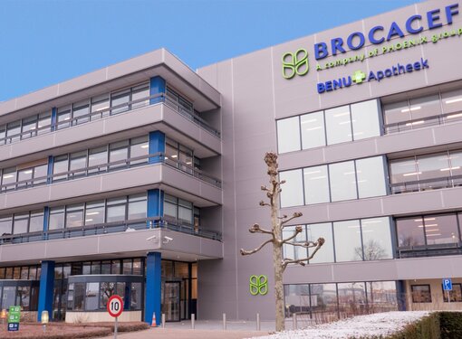 Hoofd-entree-Tourniquet-viervleugelig-carrouseldeur-Brocacef-10