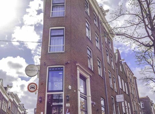 Enkele vouwdeuren voor een maximale doorgangsbreedte - ideaal voor smalle entrees en doorgangen