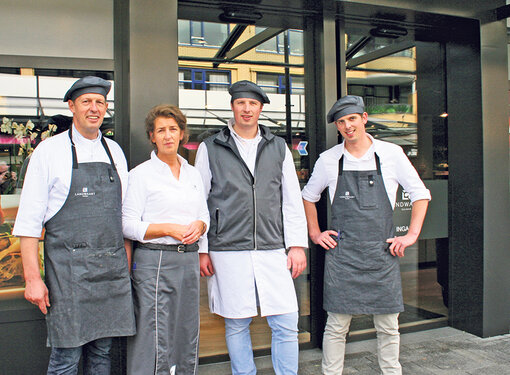 Maatwerk schuifdeuren entree voor retail